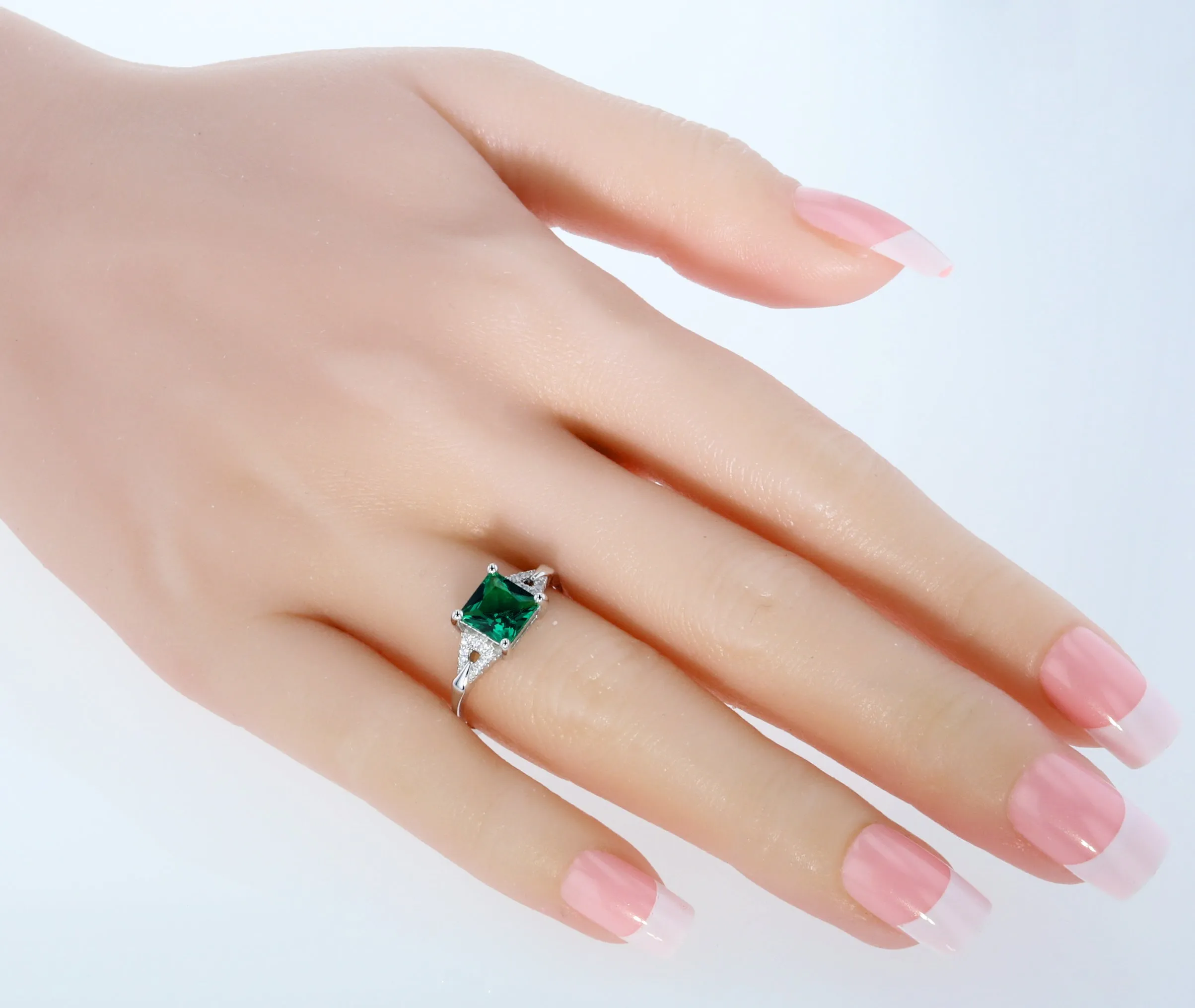 Emerald Ring Sterling Silver Princess Cut 1.50 Carats Size 5