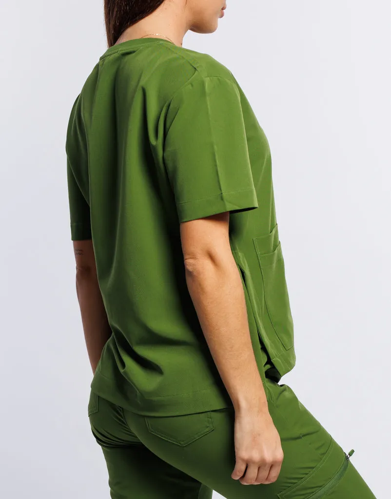 Essential Crewneck Scrub Top - Fern Green