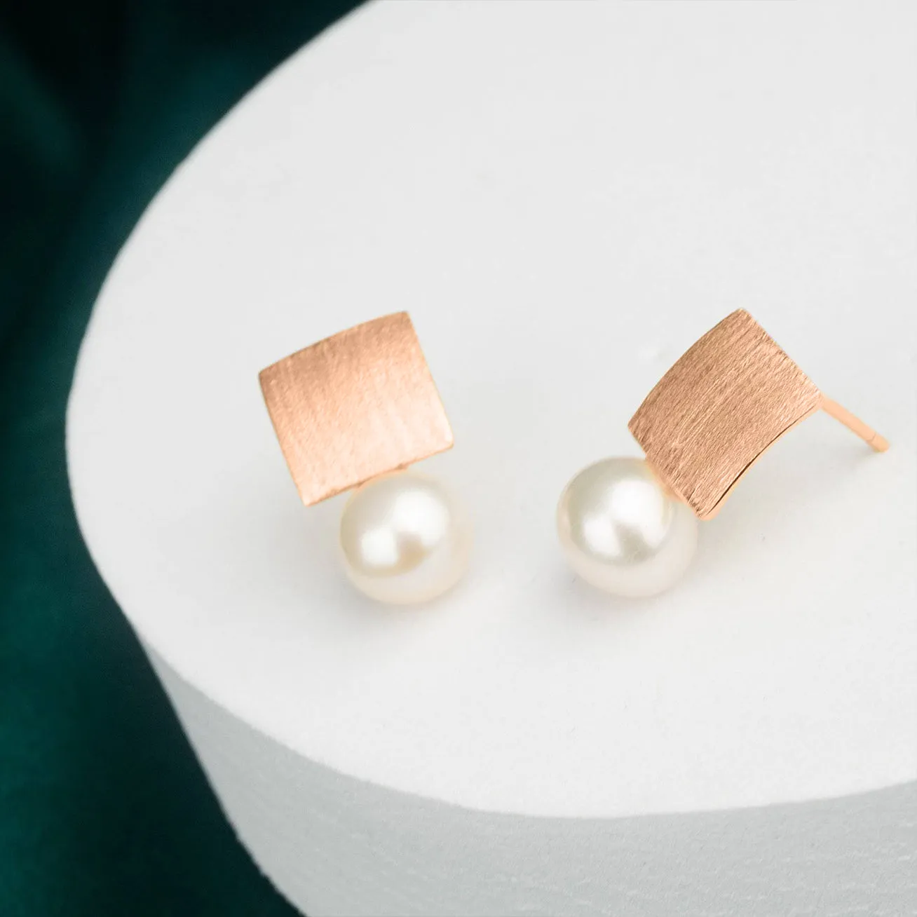 New Yorker Freshwater Pearl Earrings WE00458