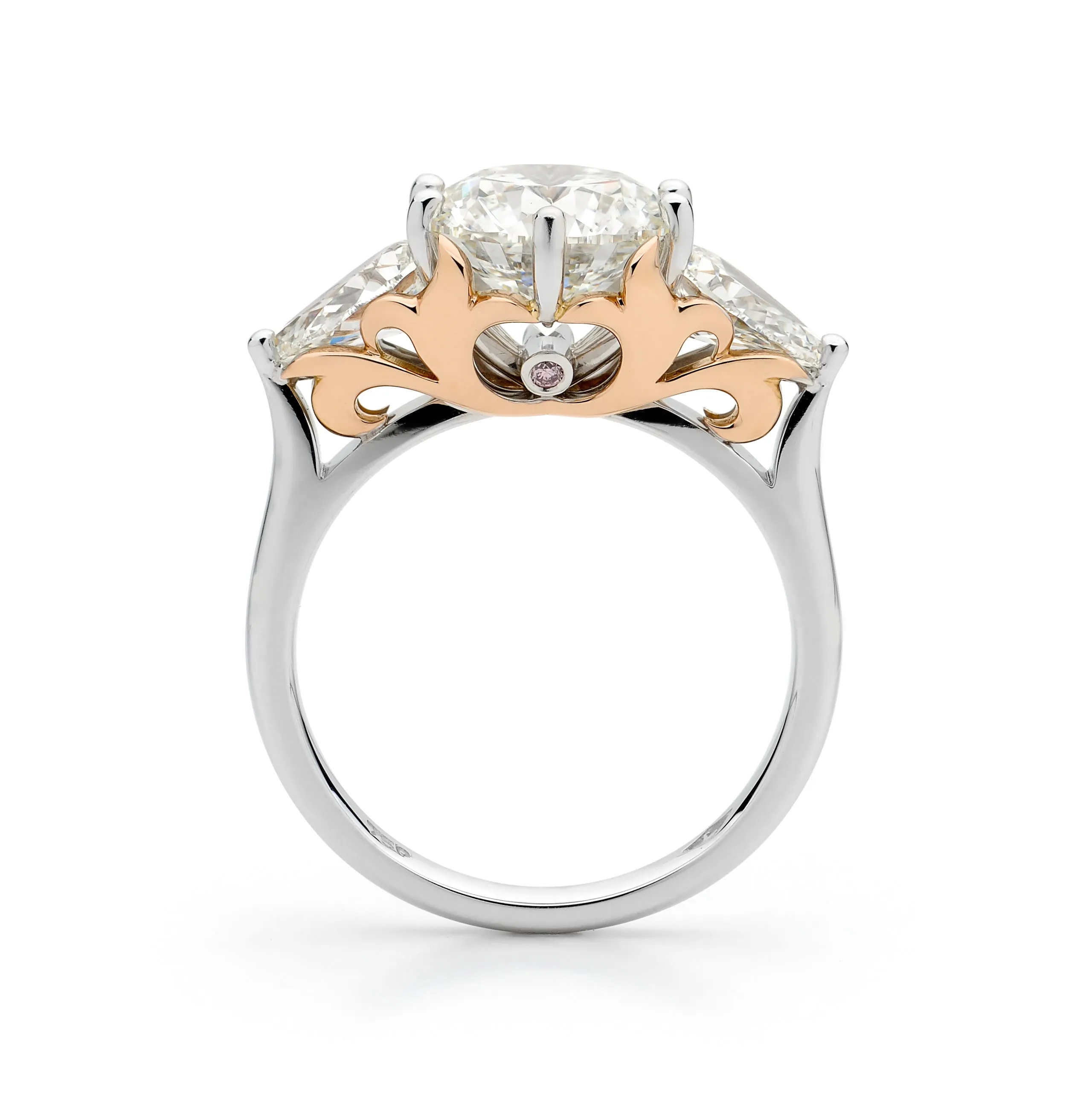 Round brilliant cut diamond ring