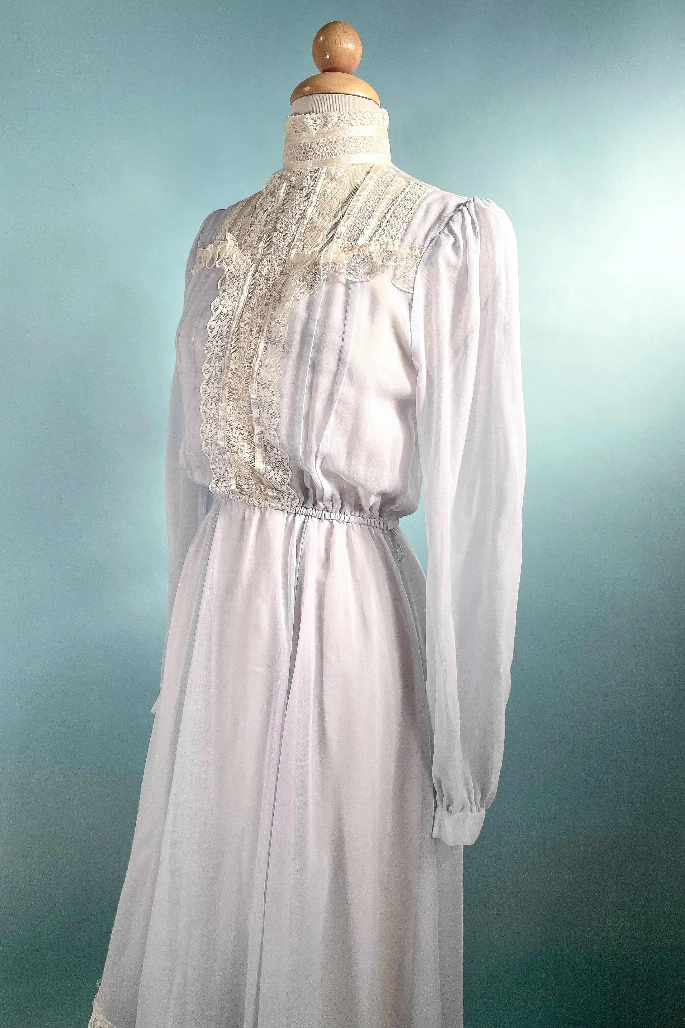 SOLD Vintage Genuine Gunne Sax Victorian Style Dress, Lace Puff Sleeves S