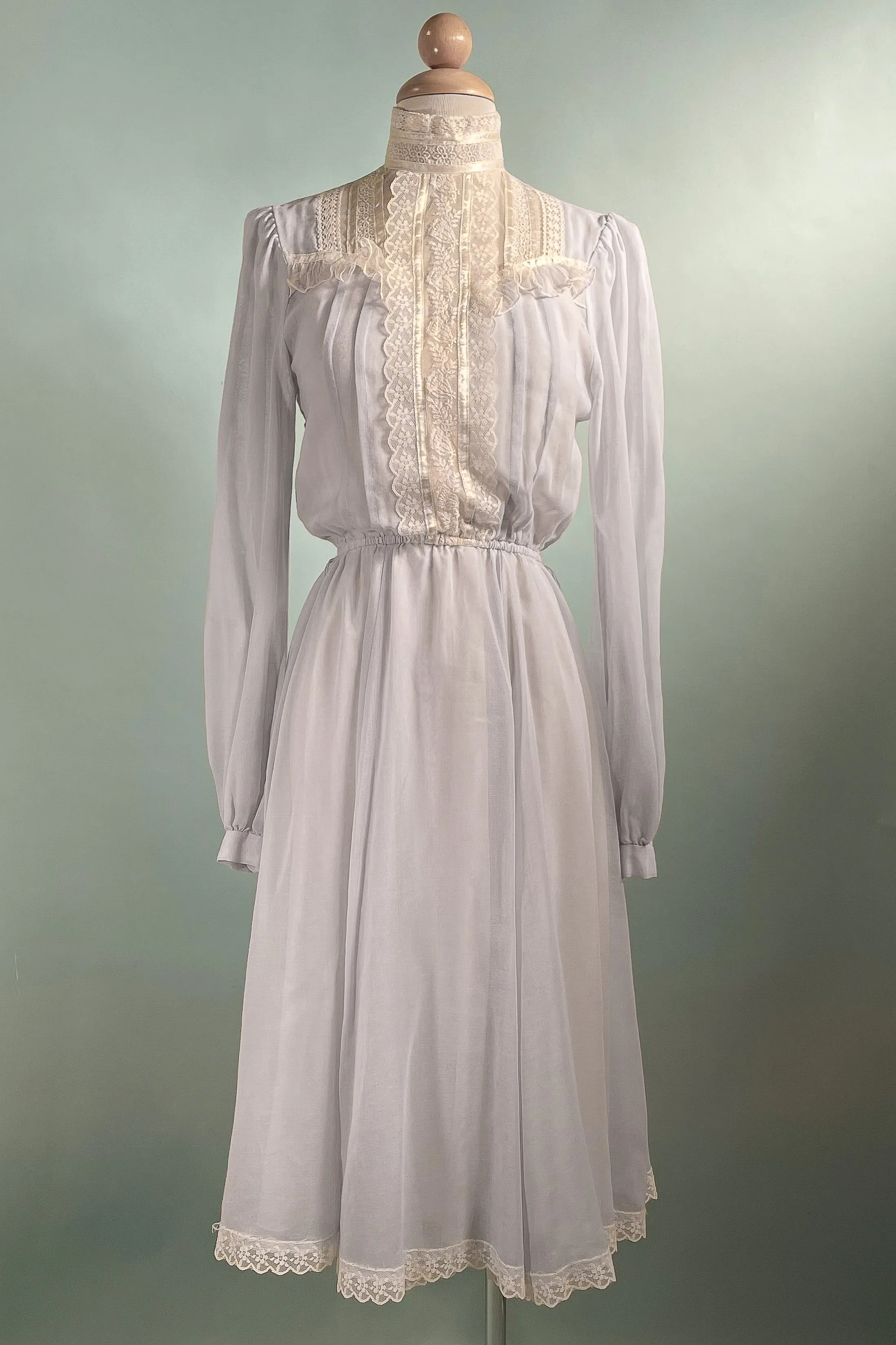 SOLD Vintage Genuine Gunne Sax Victorian Style Dress, Lace Puff Sleeves S