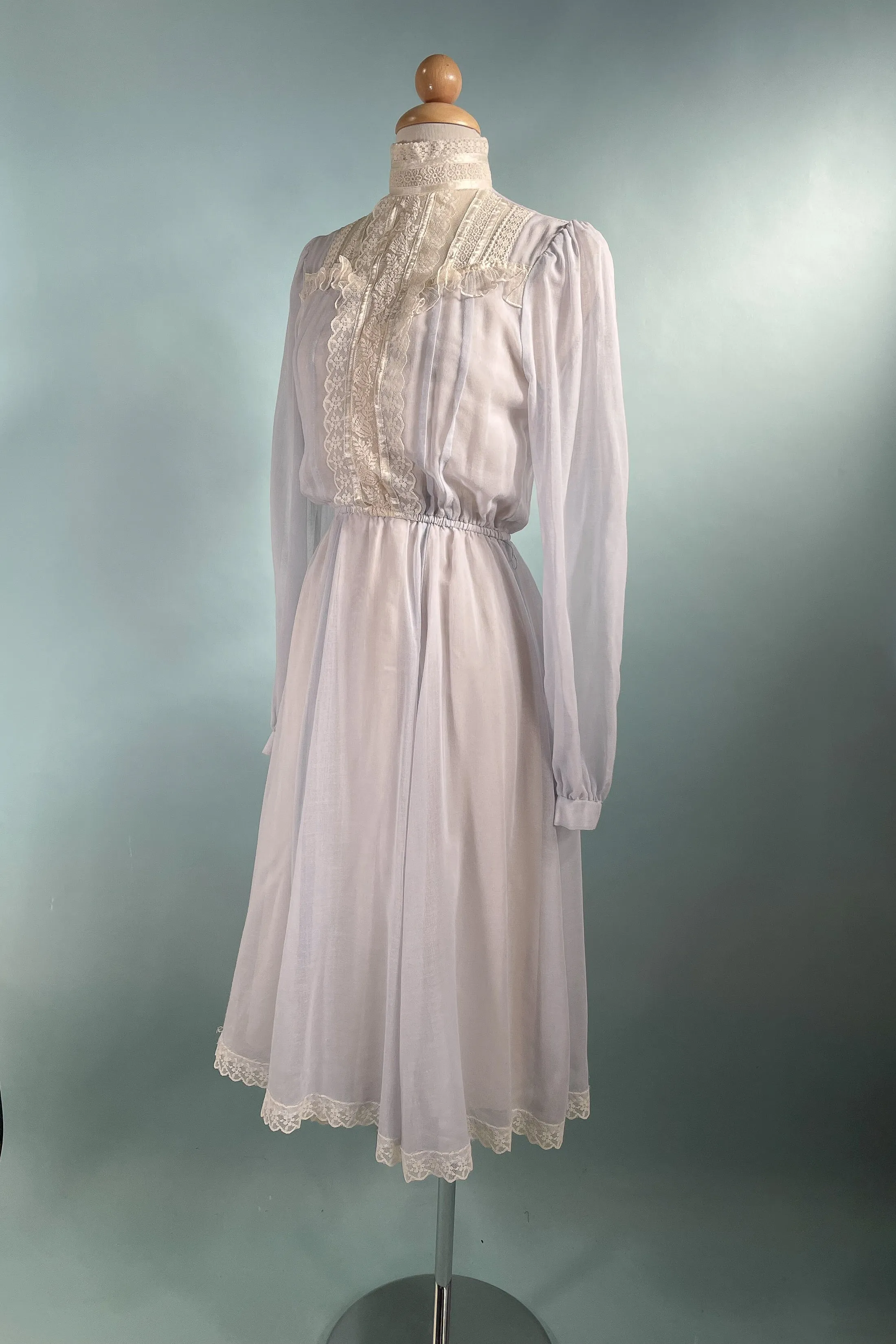 SOLD Vintage Genuine Gunne Sax Victorian Style Dress, Lace Puff Sleeves S