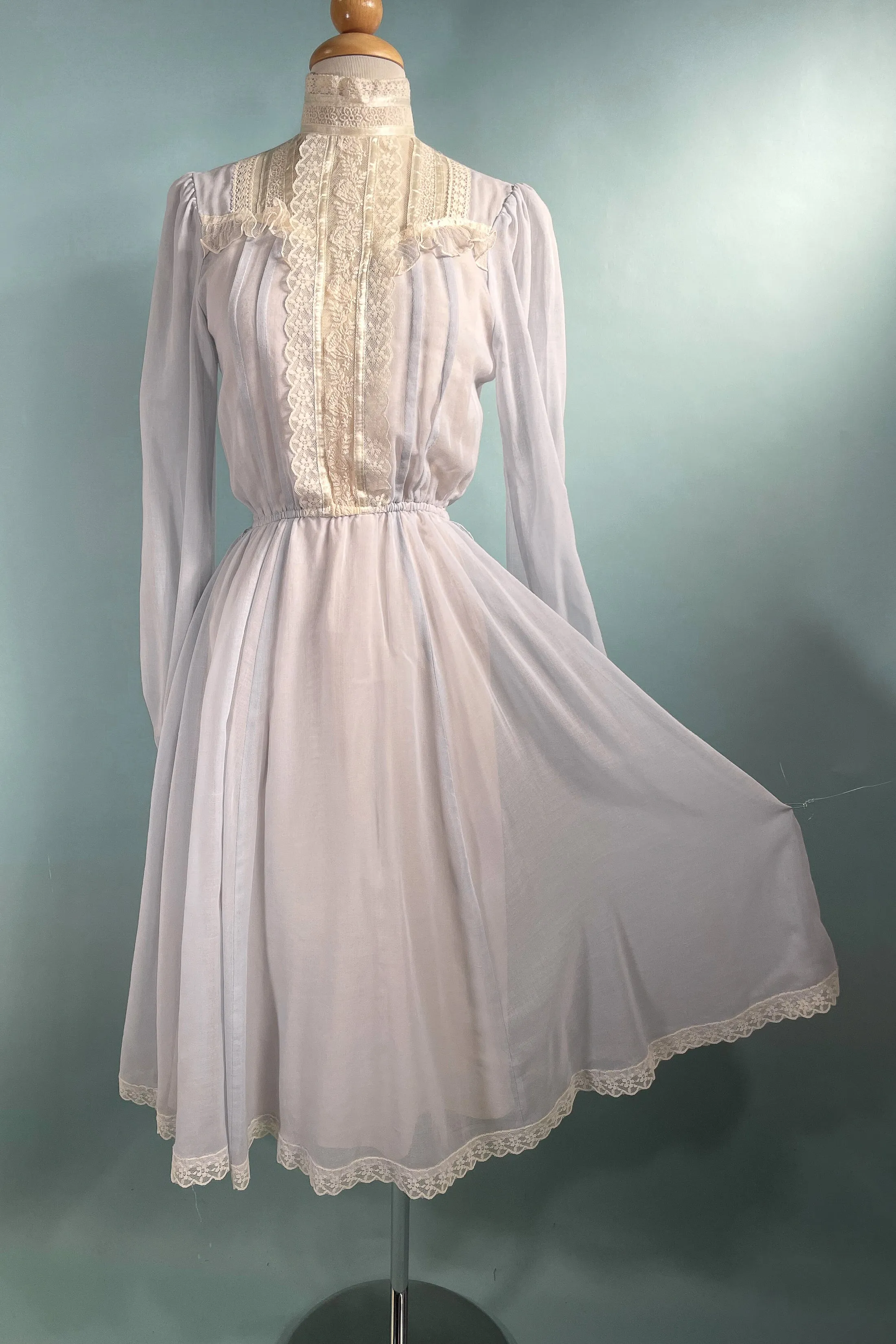 SOLD Vintage Genuine Gunne Sax Victorian Style Dress, Lace Puff Sleeves S