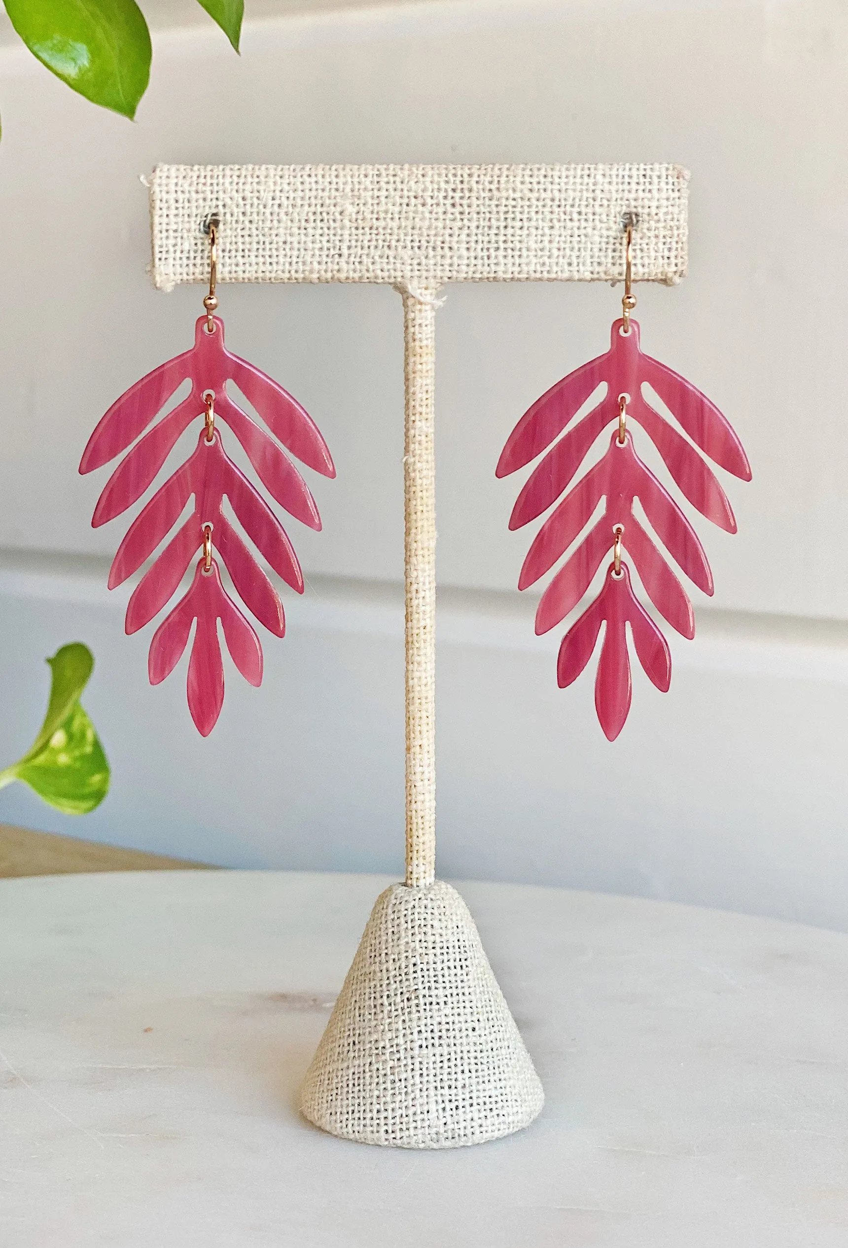 Under the Palm Trees Earrings in Mauve